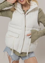 Load image into Gallery viewer, Puffer vest
