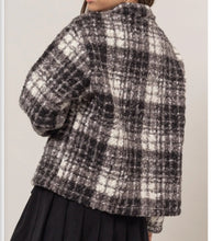 Load image into Gallery viewer, Plaid boucle jacket
