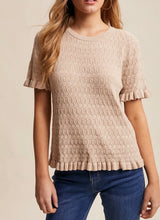Load image into Gallery viewer, Ruffle hen texture top
