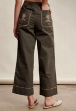 Load image into Gallery viewer, Embroidered wide-leg pant
