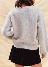 Load image into Gallery viewer, Holiday sequin ribbon sweater
