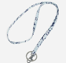 Load image into Gallery viewer, Vera Bradley Lanyard
