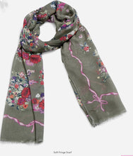 Load image into Gallery viewer, Vera Bradley Soft Fringe Scarf
