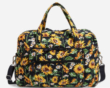 Load image into Gallery viewer, Weekender Travel Bag
