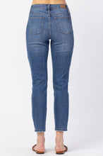 Load image into Gallery viewer, Classic Slim Fit Denim
